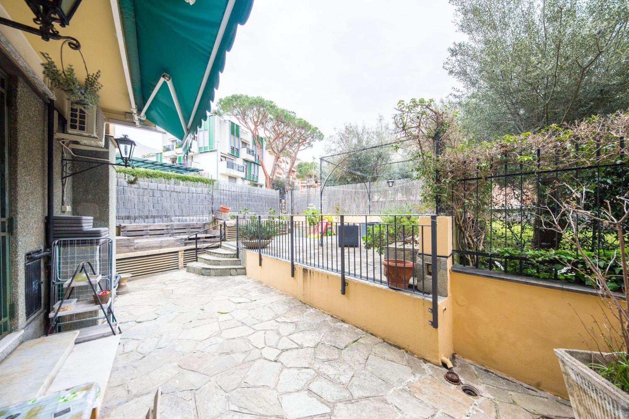 Due Passi Dal Mare Appartement Genua Buitenkant foto